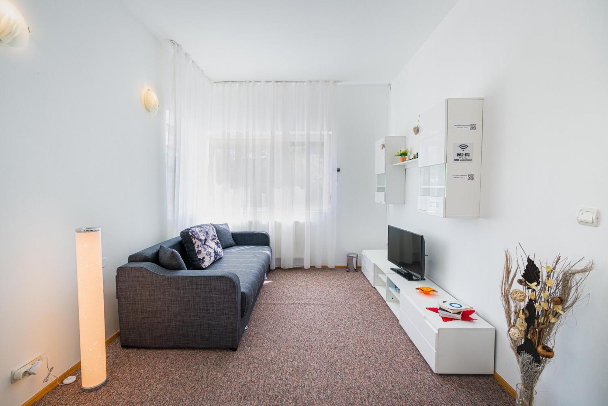 Pitstop Apartments Dumbravita  エクステリア 写真